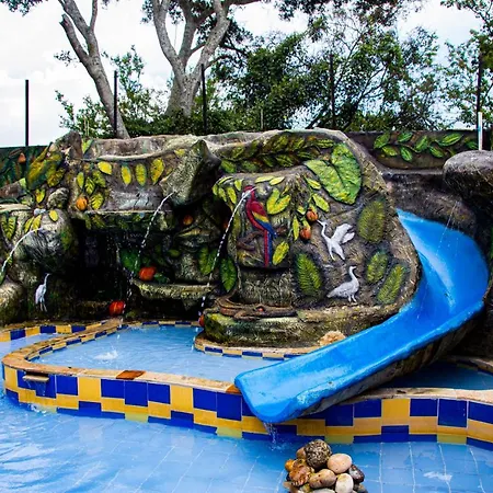 Cabana Familiar En Ecoparquechinauta, Piscina, Granja, Juegos, Pesca, Restaurante Fusagasuga Exterior photo