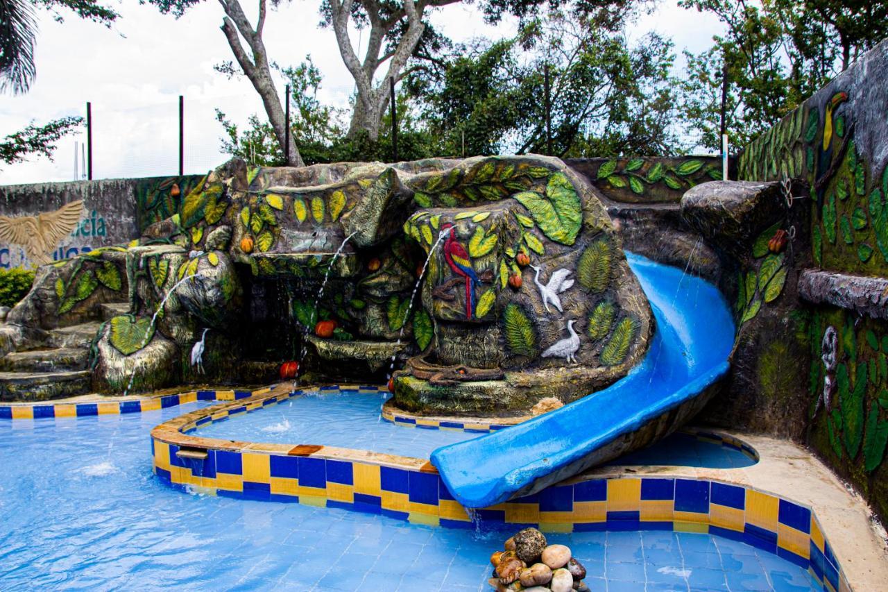 Familiar En Ecoparquechinauta, Piscina, Granja, Juegos, Pesca, Restaurante